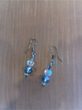 Crystal dangle earrings handmade elegant super fun gorgeous 💖 sparkles clear
